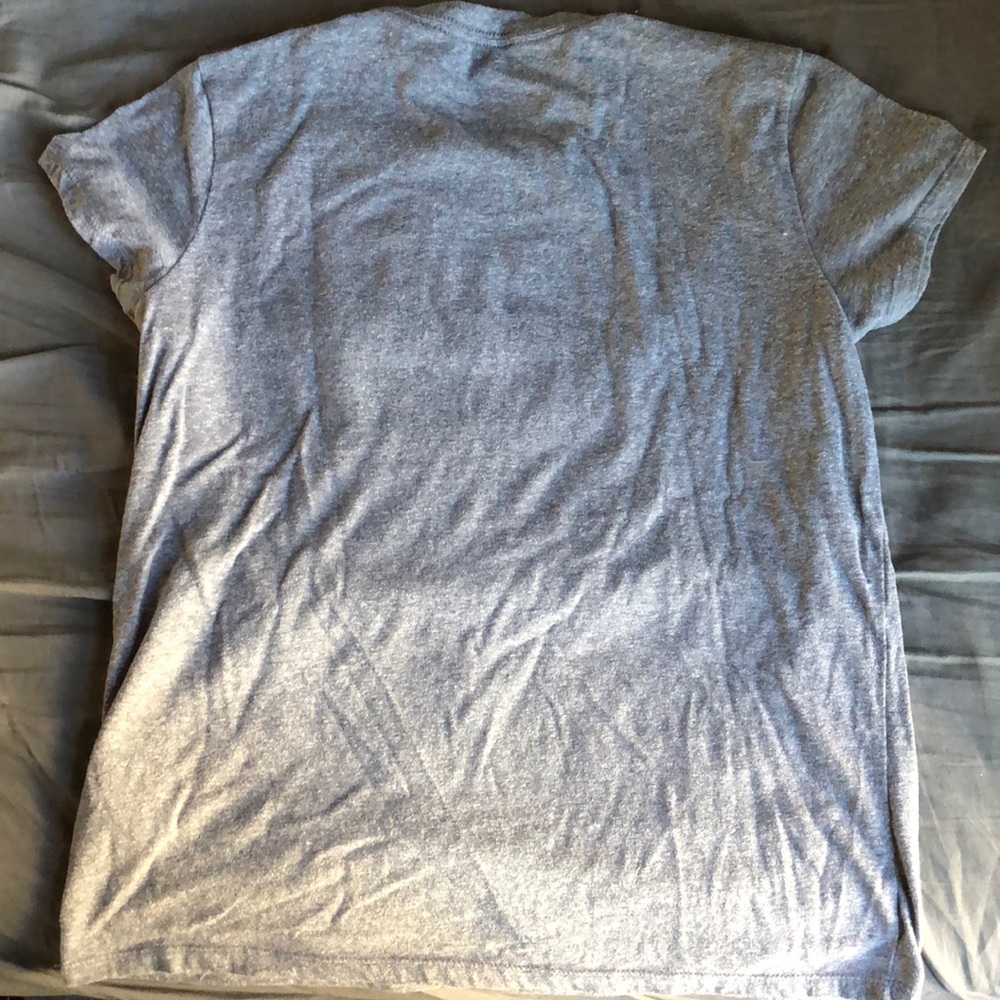 Abercrombie and Fitch T-shirt - Picture 3 of 3